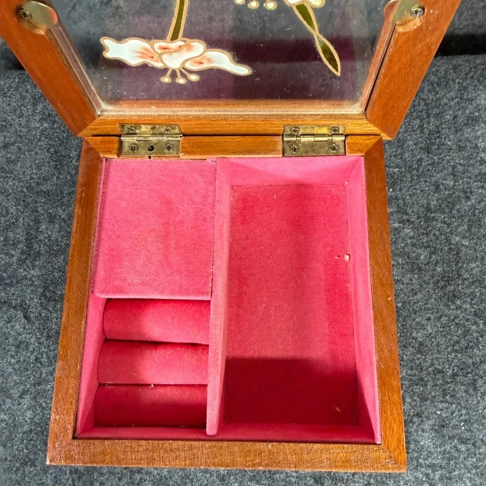 Vintage Wooden Musical Jewelry Box Pink‎ Velvet Lining Floral Painted Glass Lid